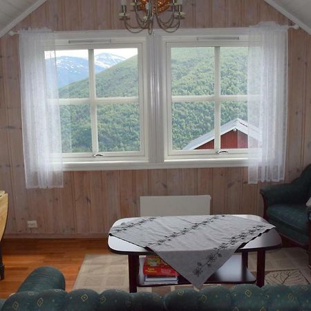 Apartamento Hesthaug Gard Eidsdal Exterior foto
